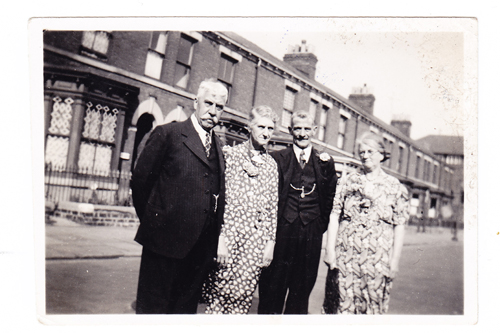 Wedding Day photograph, Arthur Rowe, Elizabeth Rowe nee Harvatt, George Samuel Johnson, Jane Johnson nee Skelton / Crimlis