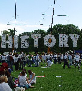 MAKE POVERTY HISTORY Part 2 in the sky